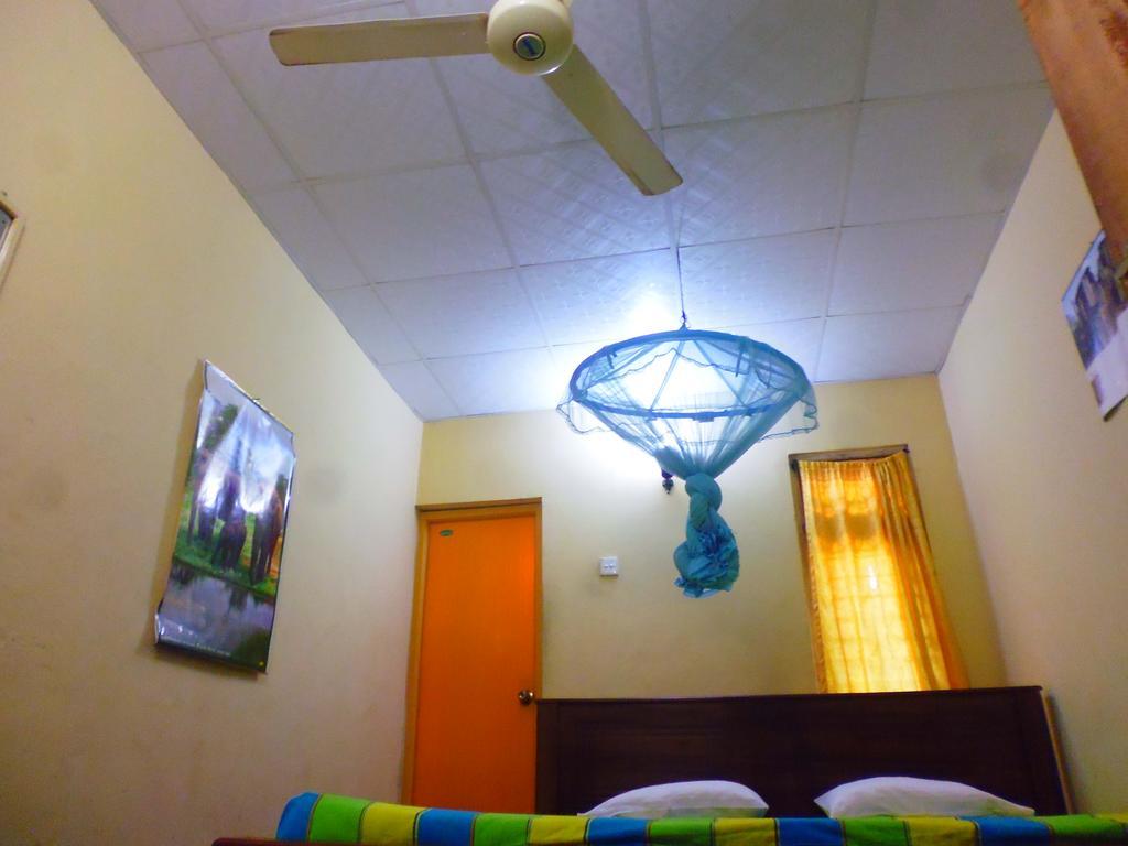 The Nilmini Lodge Сигирия Екстериор снимка